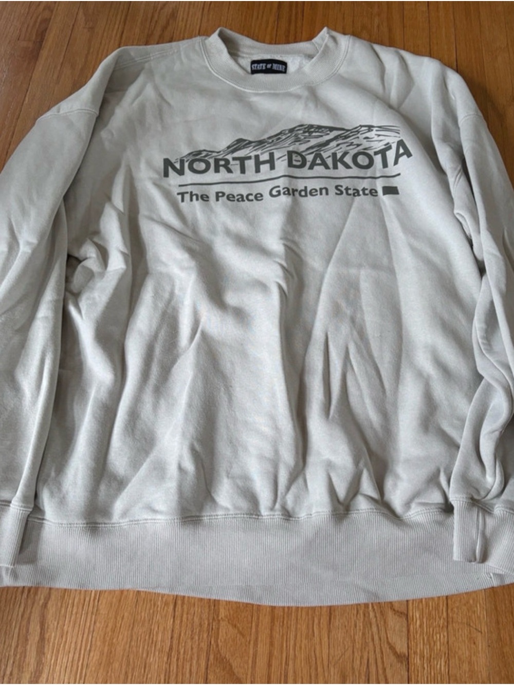 North Dakota Graphic Crewneck Sweatshirt - Light Gray